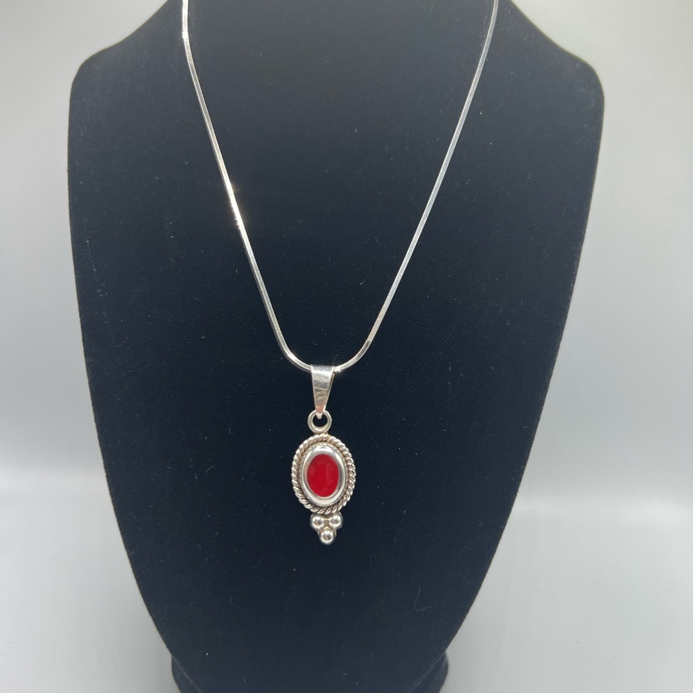 Vintage Mexico 925 Red Coral pendant, earrings and 925 Sterling 18” necklace. - Picture 5 of 9